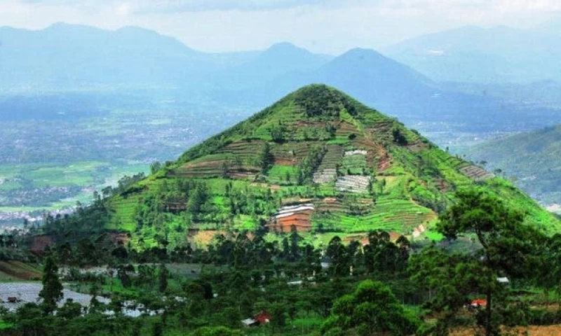 Indonesian pyramid