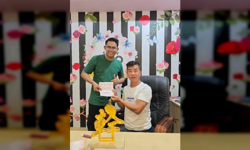 Malaysian Man Surprises 12-Year Employees with New Home, Car, and Generous Raya Bonus