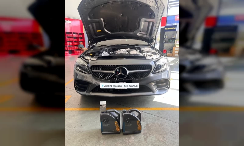 Malaysian Individual Expresses Frustration Regarding RM420 Service Charge for Mercedes, Owner Responds with Documentation