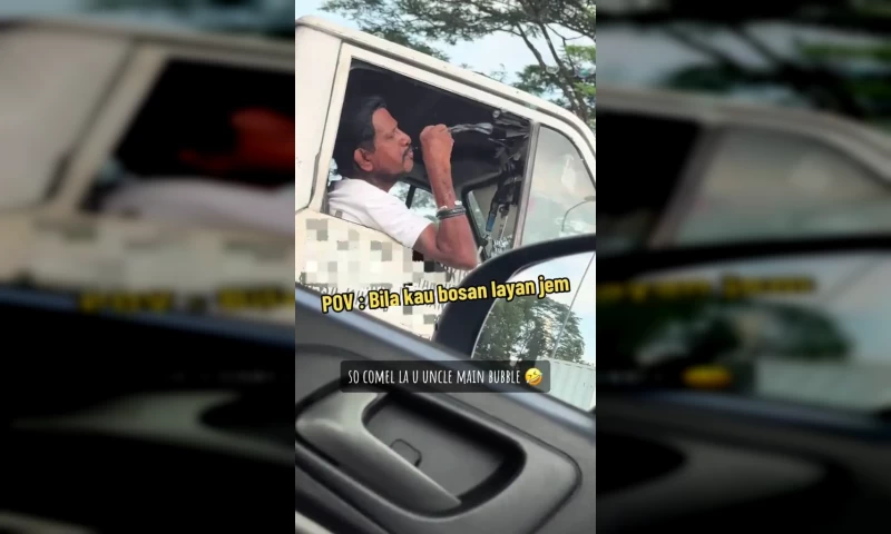 Malaysians Amused by Lorry Driver Blowing Bubbles in Traffic Jam