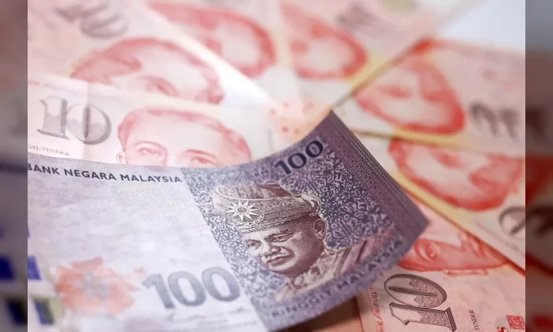 Ringgit Rises 6% Against Singapore Dollar; Set to Extend Rally After Best Quarter in 50 Years